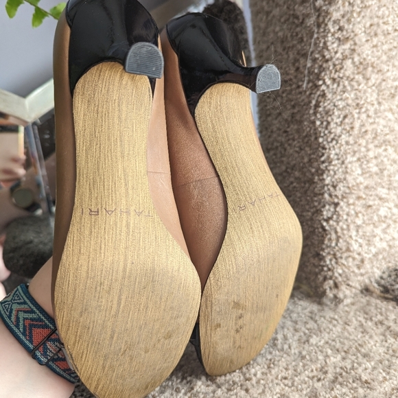 Tahari Misty Taupe Leather Kitten Heels with Black Patent Toes & Heels 7.5b - Picture 6 of 7
